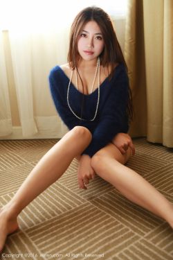 什么都没有穿的美女