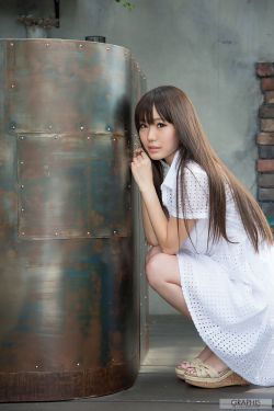 日本电影巜丰满的欲妇